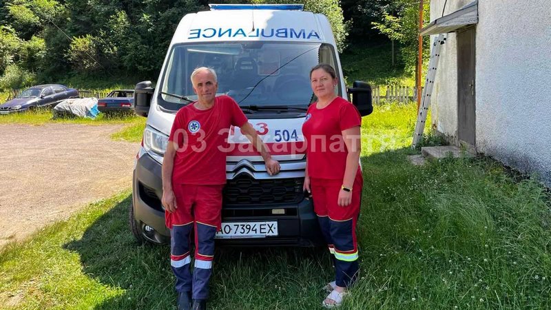 Підступна атака на власному подвір'ї: отруйна змія ледь не забрала жит