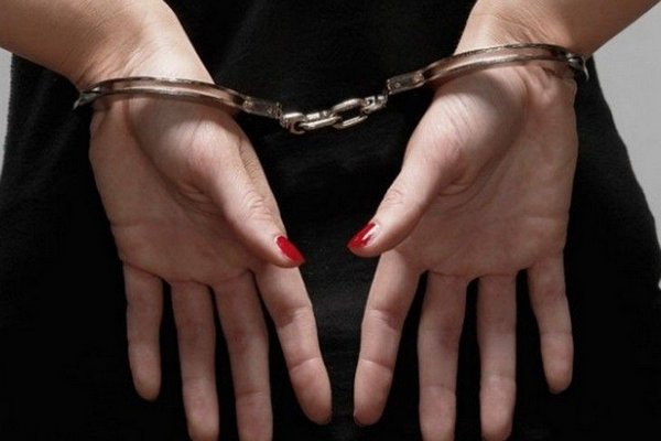 На Закарпатті затримали 23-річну жительку міста Свалява, яку підозрюють у шахрайстві