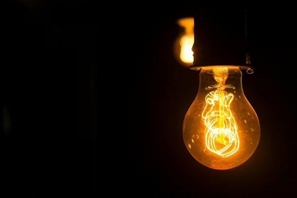 До 12 годин без електрики: Графік відключень на Закарпатті 14 липня