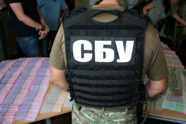 Виноградів: Затримання Помічника Суду – Корупція чи Криза Системи?