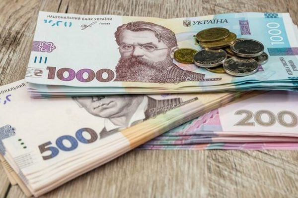 На Рахівщині судитимуть керівницю пошти за привласнення майже 70 тисяч гривень