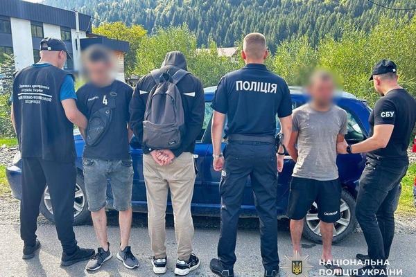 На Тячівщині взяли під варту двох переправників