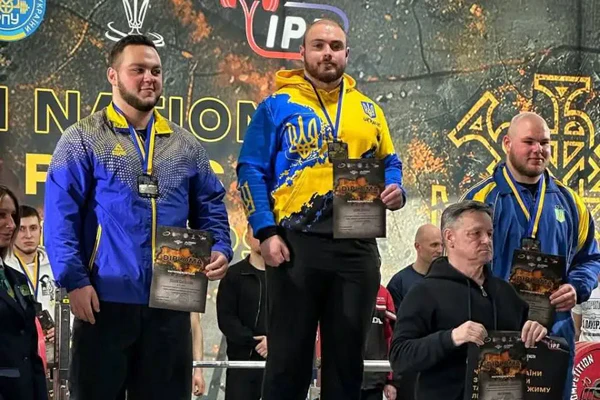 Сила Закарпаття: Ілля Ковач виборов золото на чемпіонаті України з класичного жиму
