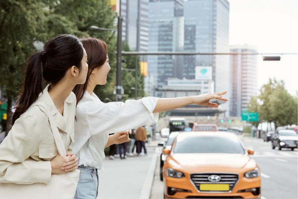 Таксі Прага — Ужгород: як організувати поїздку з Чехії в Україну