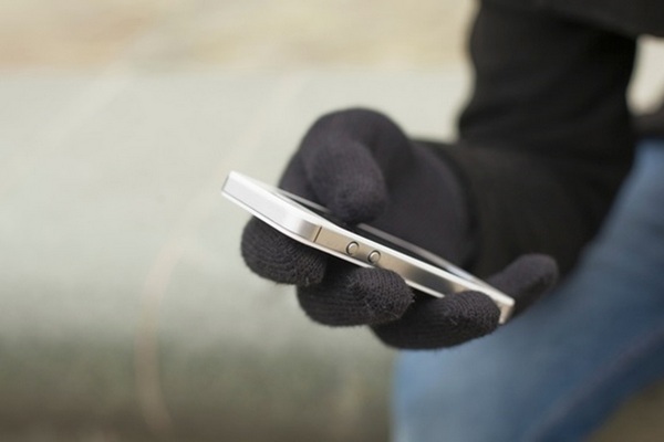 У Виноградові зловмисник викрав телефон у пацієнтки лікарні