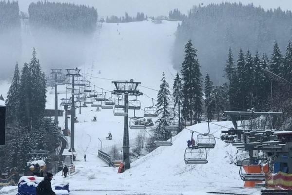 Перший сніг: на Закарпатті засніжило гірськолижні курорти
