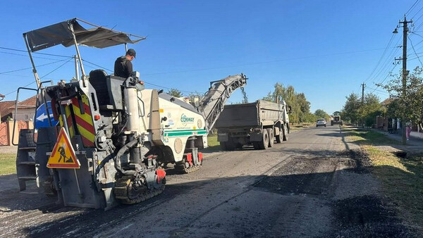 Велике оновлення доріг Закарпаття: де вже кладуть новий асфальт і як змінюються автошляхи Хустщини