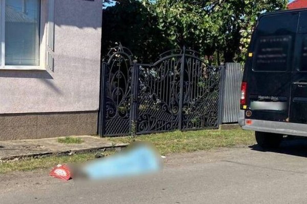 Смертельна ДТП в Мукачеві: водій вантажівки наїхав на чоловіка і втік