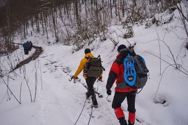 Закарпатські рятувальники застерігають від походів у гори