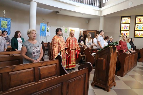 В Ужгороді молилися за усиновителів, опікунів, піклувальників, батьків-вихователів