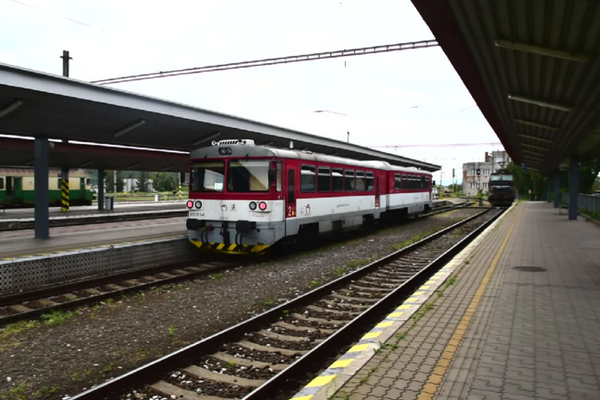"Укрзалізниця" запустила продаж електронних квитків на поїзди з Мукачева до Словаччини