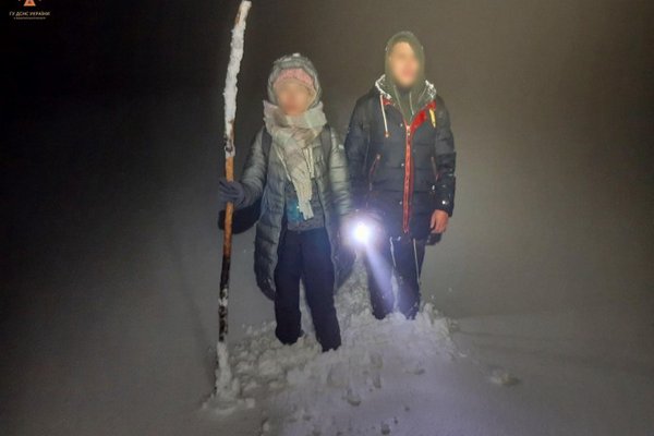 У Карпатах ледь не замерзли двоє заблукалих туристів з Вінниці