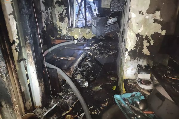 В Ужгороді через пожежу у гуртожитку одна людина загинула та ще четверо врятовані. ФОТО