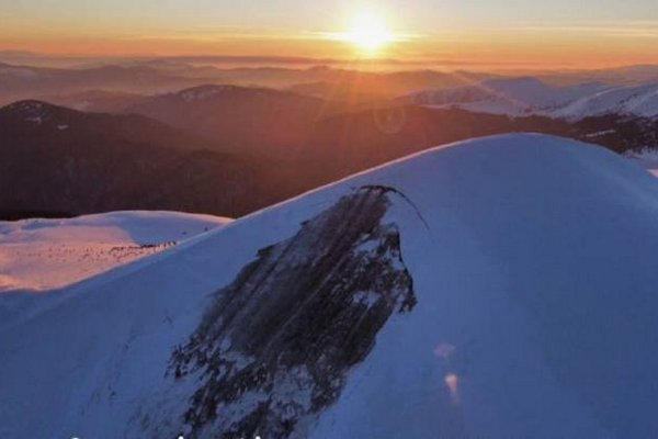 Сходження лавин сталося на схилах гір Говерла та Мала Близниця