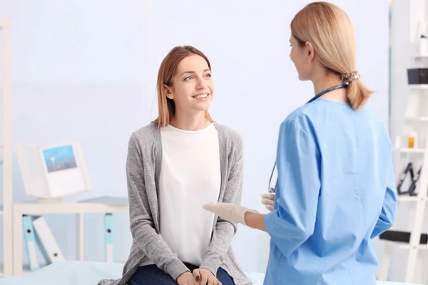 Как часто женщины должны посещать гинеколога?