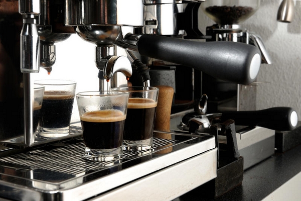 Чем выгодна аренда кофейного оборудования?
