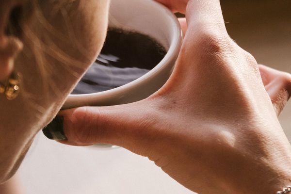 Дієтологи розкрили простий секрет правильного вживання кави