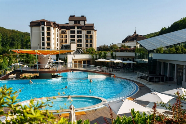 «Деренивская Купель» летний отдых в Карпатах с бассейном