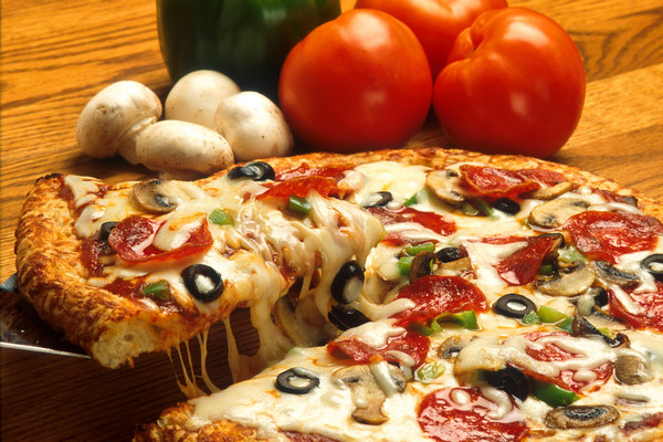 Чому піца стала топ-1 стравою в світі: 5 основних переваг