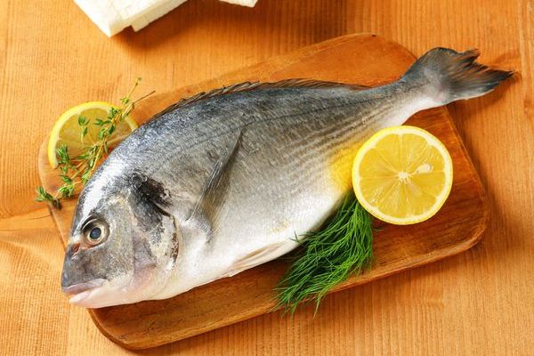 Як зберегти корисні властивості риби та м'яса під час готування, поради нутриціологів