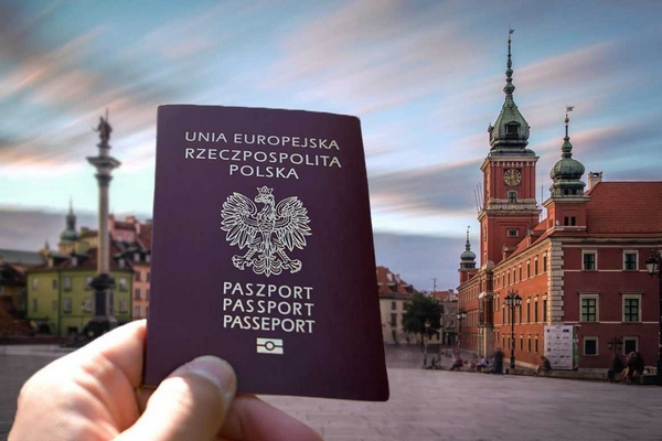 Как стать законным гражданином Польши?