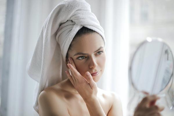Як прокинутися з ідеальною шкірою: поради, які допоможуть жінкам