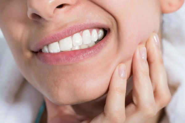Чутливість зубів: як боротися з проблемою