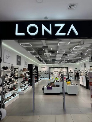 Найнеочікуваніші поєднання з кросівками Lonza Shoes