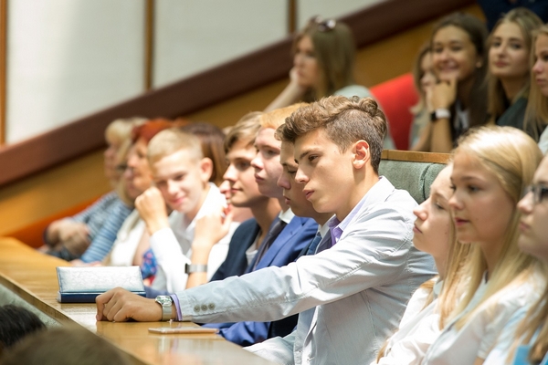 Чем привлекательно обучение в специалитете