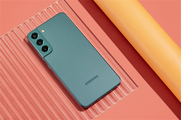 Samsung Galaxy S22: флагман, який досі виправдовує свій статус