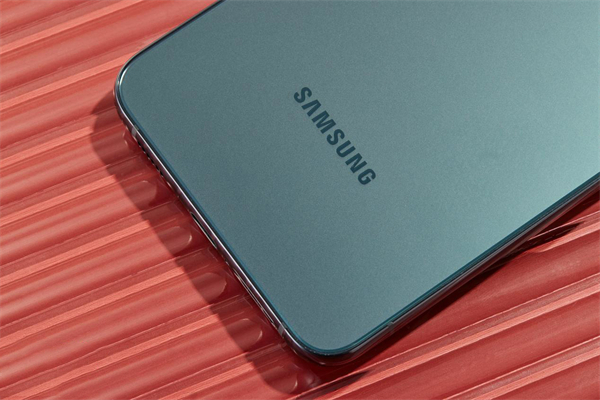Samsung Galaxy S22: флагман, який досі виправдовує свій статус