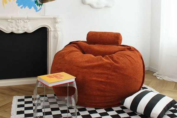 Плюси, особливості та правила вибору безкаркасних меблів