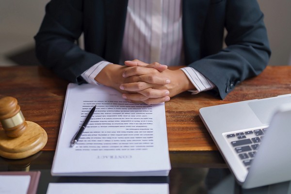 Как не ошибиться с юристом?