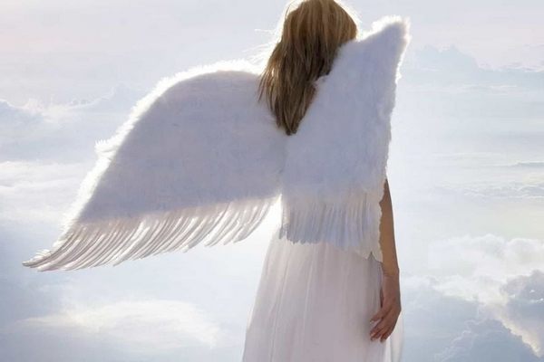 Небесні покровителі весни: хто святкує День ангела сьогодні