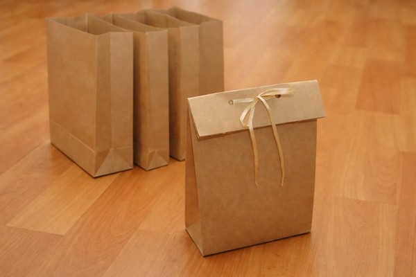 Крафтовые пакеты: модный тренд или реальная польза