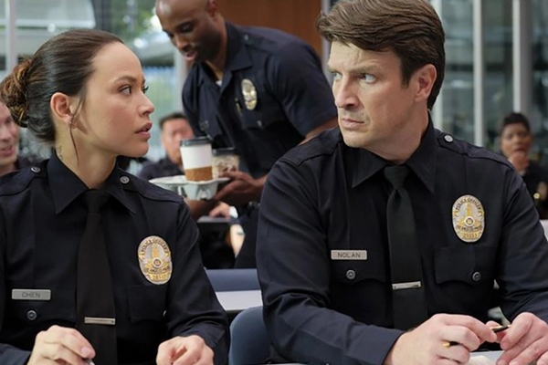 Самые популярные сериалы: какие заставят забыть про все проблемы