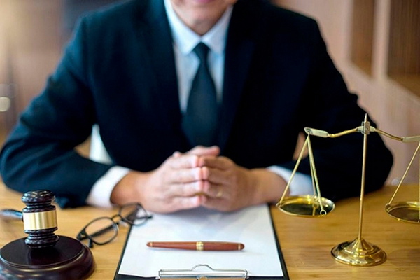 Когда нужна помощь юриста при разводе?
